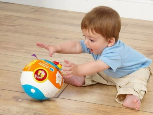 3 ideias de brinquedos de bebê para presentear