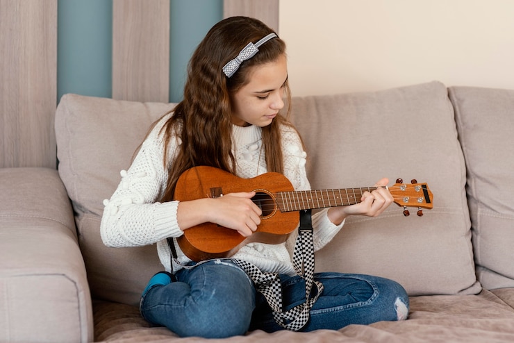 Pequenos artistas: instrumentos musicais de brinquedo que inspiram crianças na arte musical